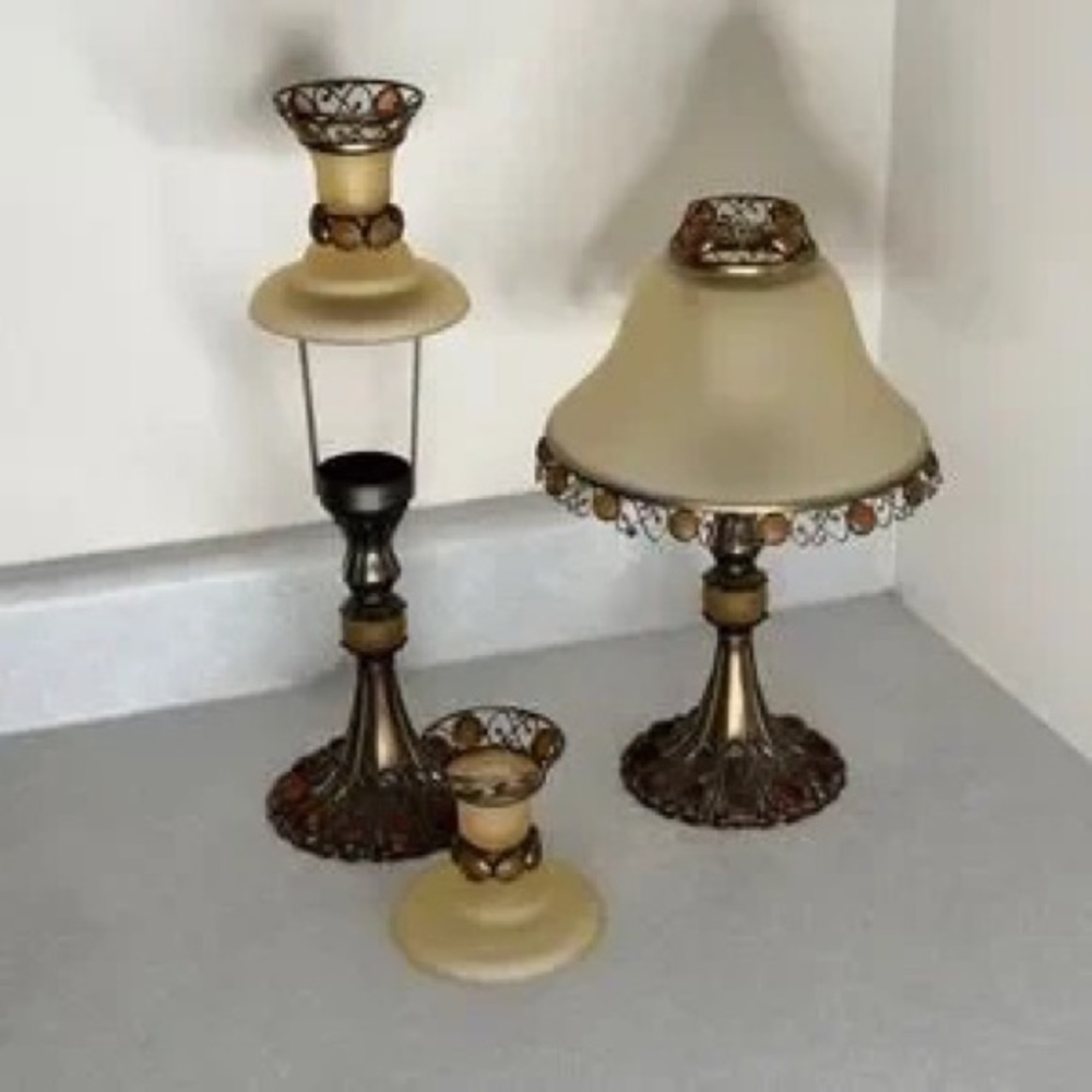 Classic Amber Glass and Bronze Table Lamp Set - Elegant Home Accents